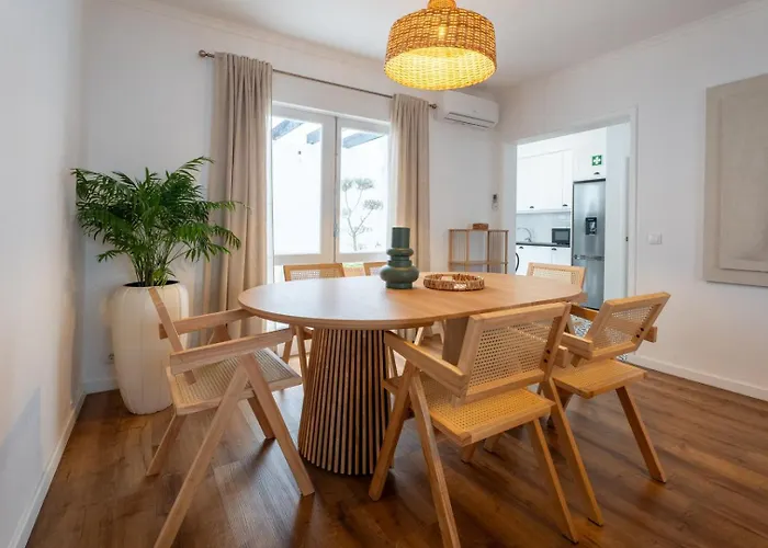 Fifteen Sao Miguel - Center Ponta Delgada