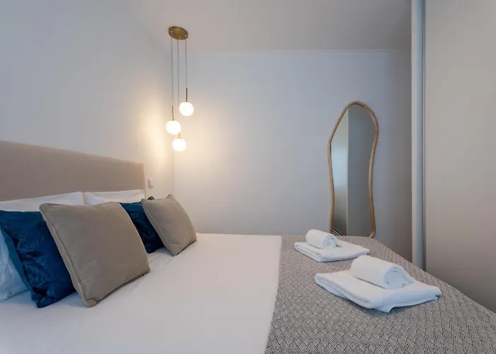 Fifteen Sao Miguel - Center Ponta Delgada